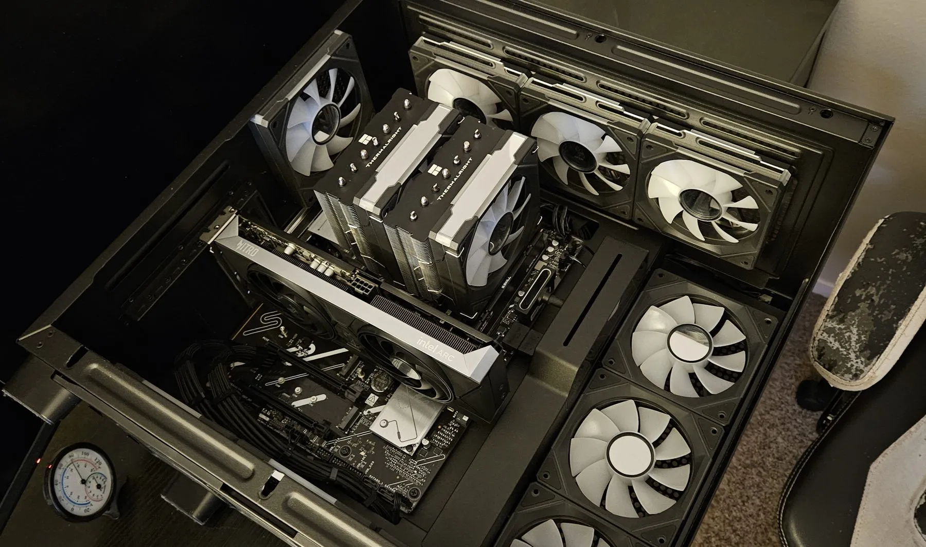 The open H9 Flow with the Thermalright cooler and the Arc B580 going in
